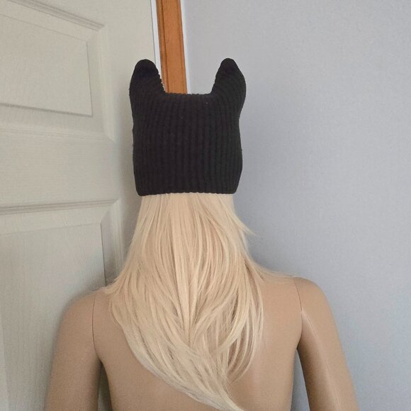 SPIKE Cat Ears Studded Knit Beanie Hat Woman's Size OS - Picture 6 of 9